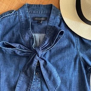Banana Republic Tie-Neck Denim Shirt XXS